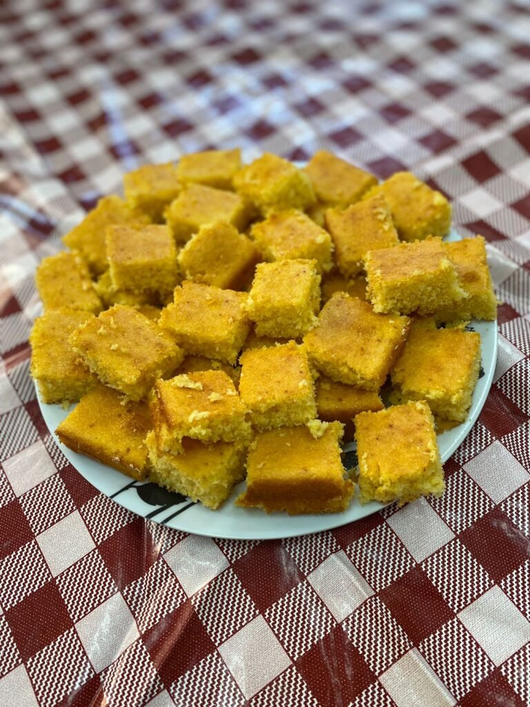 BOLO DE MILHO DO GRUPO 4
