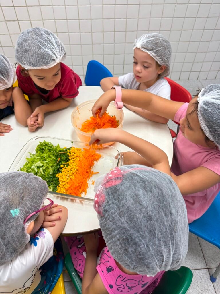 DICA NUTRICIONAL: PROTAGONISMO INFANTIL NA ALIMENTAÇÃO – A SALADA DO GRUPO 4